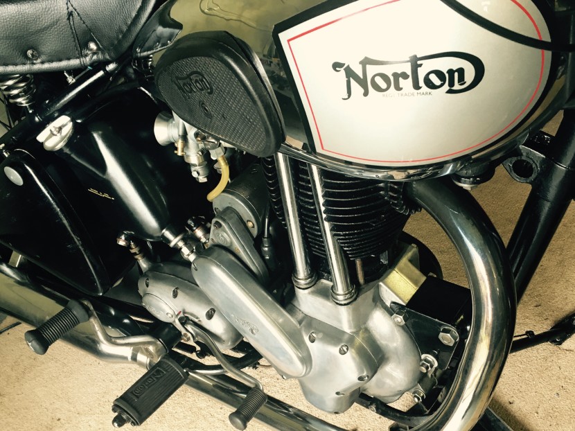 Lyn's ES2 push rod engine